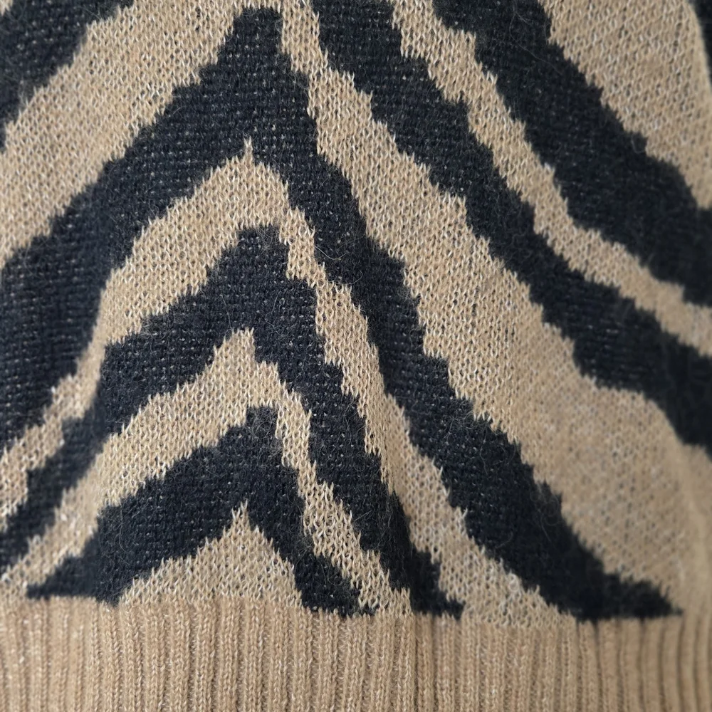 American Eagle Outfitters Zebra Pattern Sweater - Black and Brown